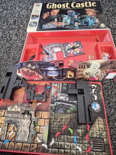 Vintage ghost castle games - mb,